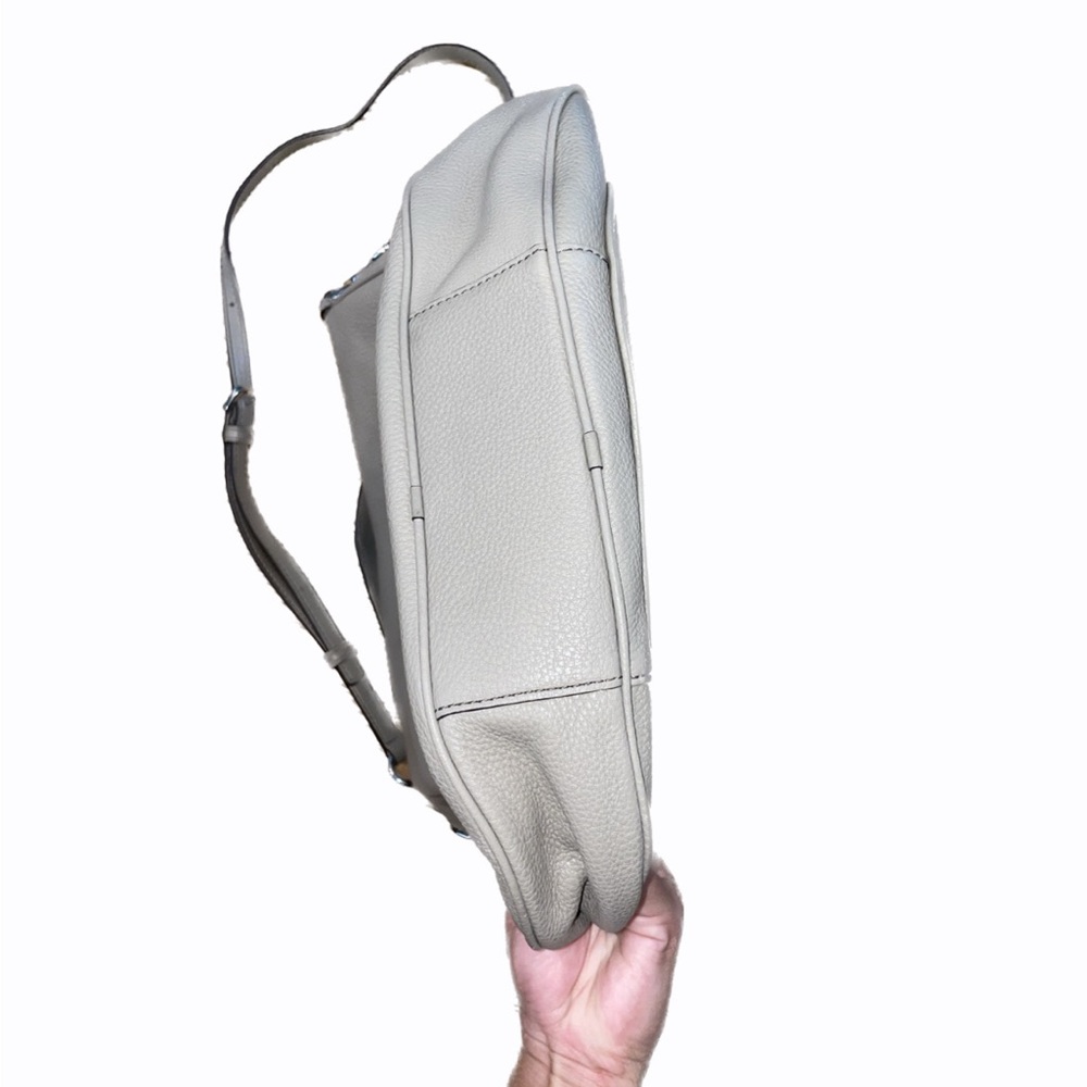 Marc Jacobs Empire City Hobo - Picture 4 of 5